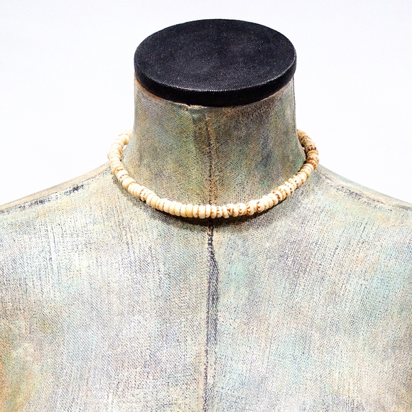 VTG 70's Natural Puka Shell & Sterling Necklace - Picture 2 of 3